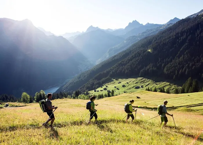 Helmreich-5 By Interhome *